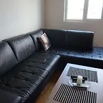 شقة 82 Point بودغوريتْسا